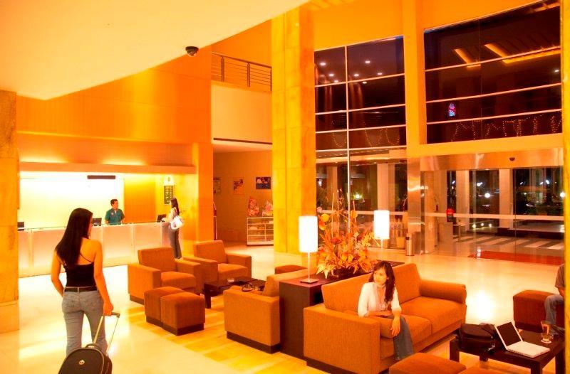 Grand Suka Hotel Пеканбару Екстериор снимка