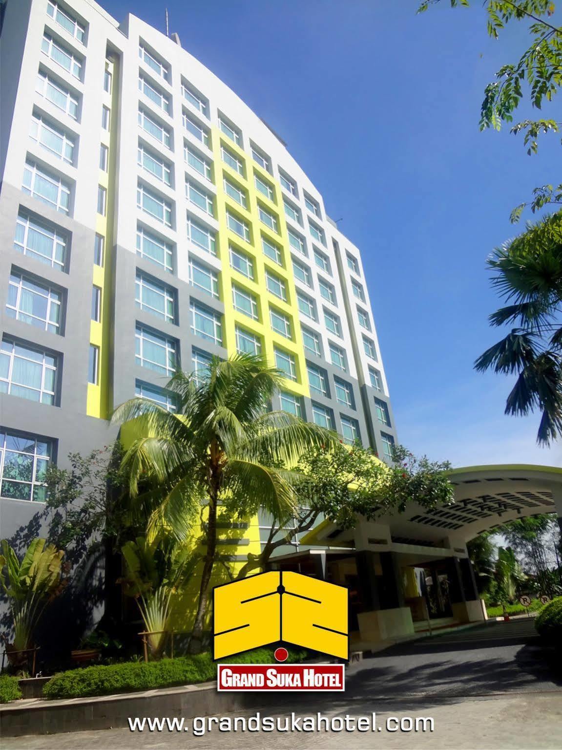 Grand Suka Hotel Пеканбару Екстериор снимка