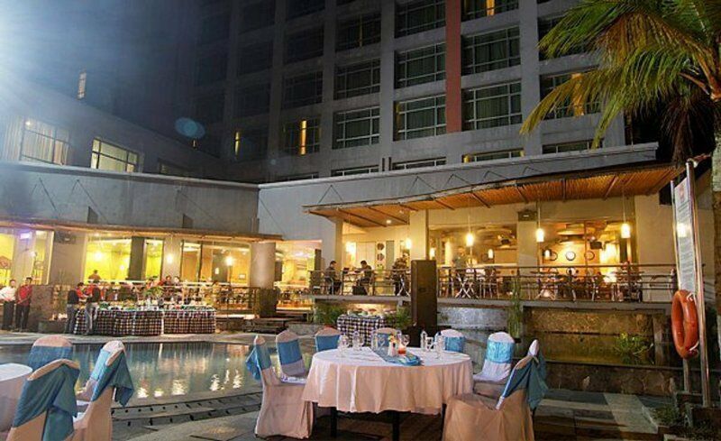 Grand Suka Hotel Пеканбару Екстериор снимка